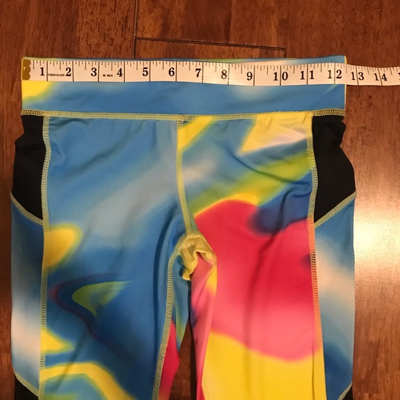 Fit & Famous Rainbow Capri Length Leggings Size: S - Picture 5 of 6